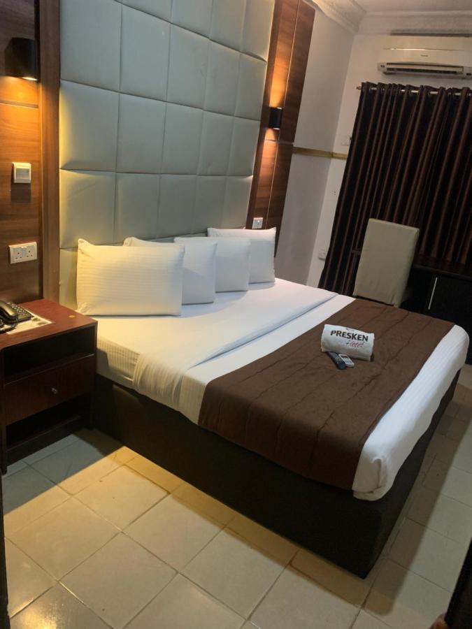 Presken Hotel @Villa Ikeja Esterno foto