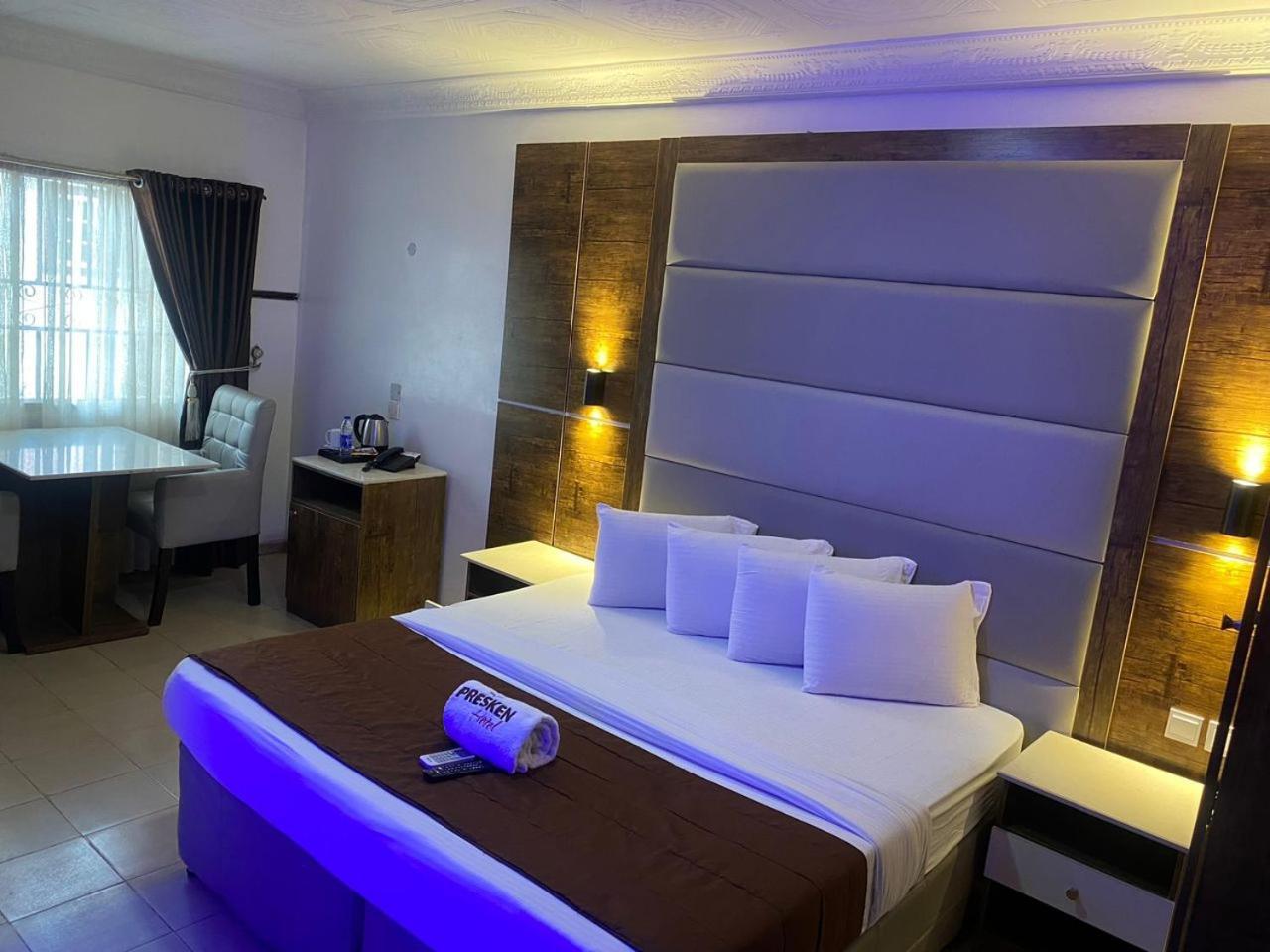 Presken Hotel @Villa Ikeja Esterno foto